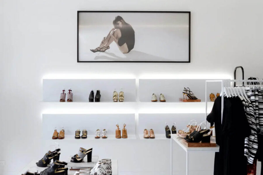 Downhill Dan for display cabinets