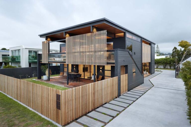 A SYMPHONY OF ELEGANCE