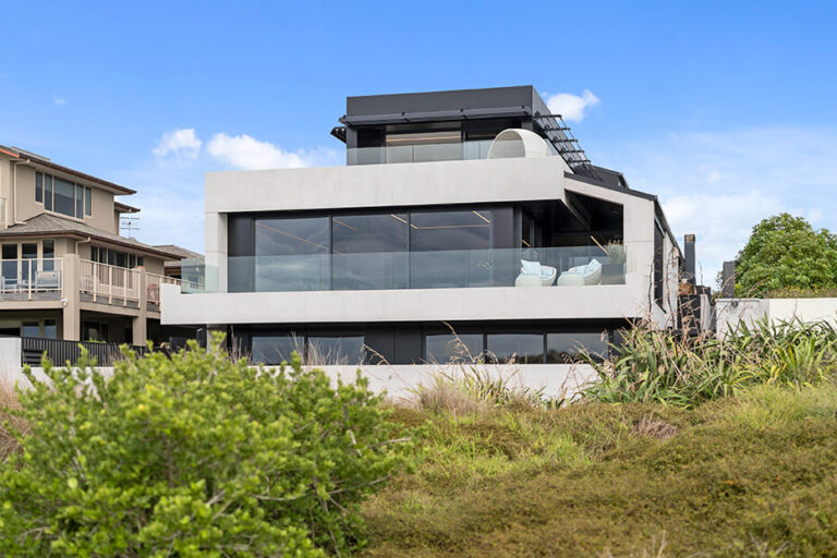 CUSTOM CONTROL FOR A PRESTIGE HOME