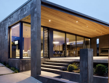 BEACHFRONT BRILLIANCE