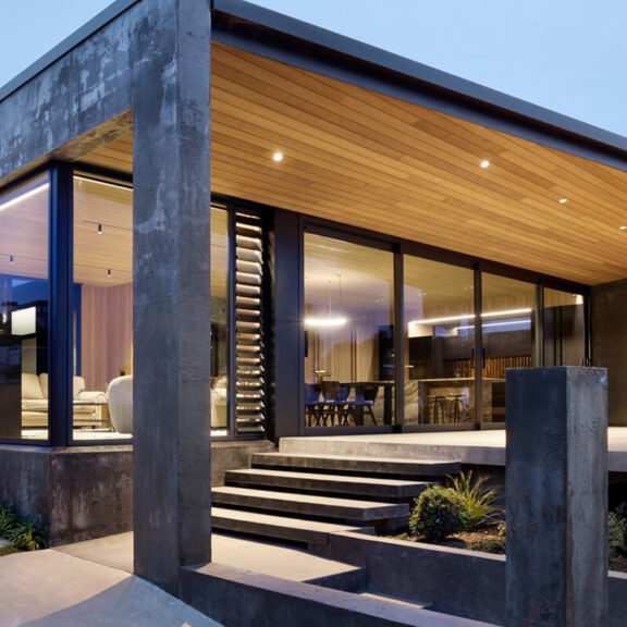 BEACHFRONT BRILLIANCE