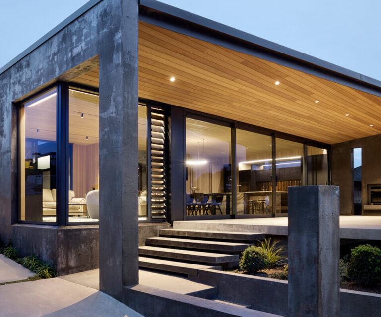 BEACHFRONT BRILLIANCE